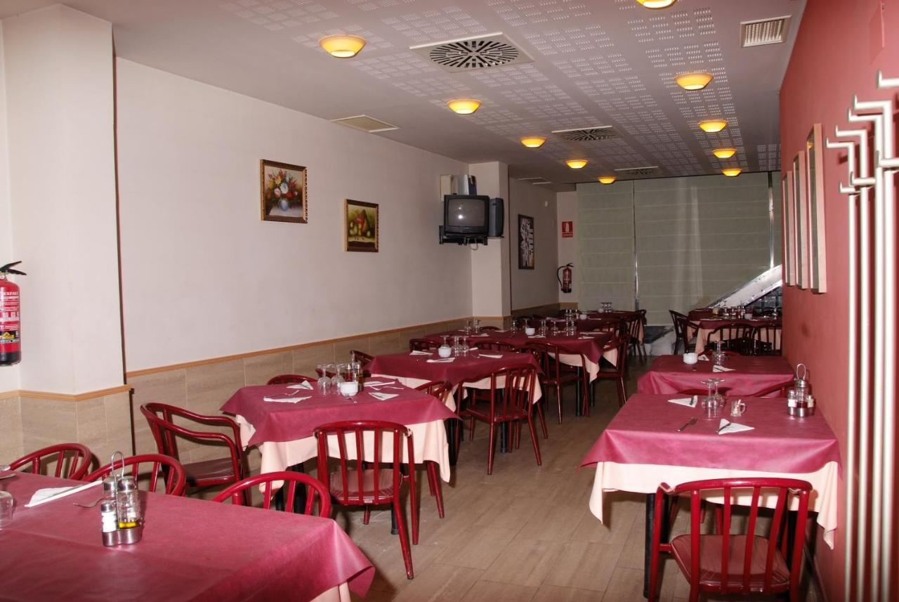 Alagón Hostal Restaurante Baraka מראה חיצוני תמונה
