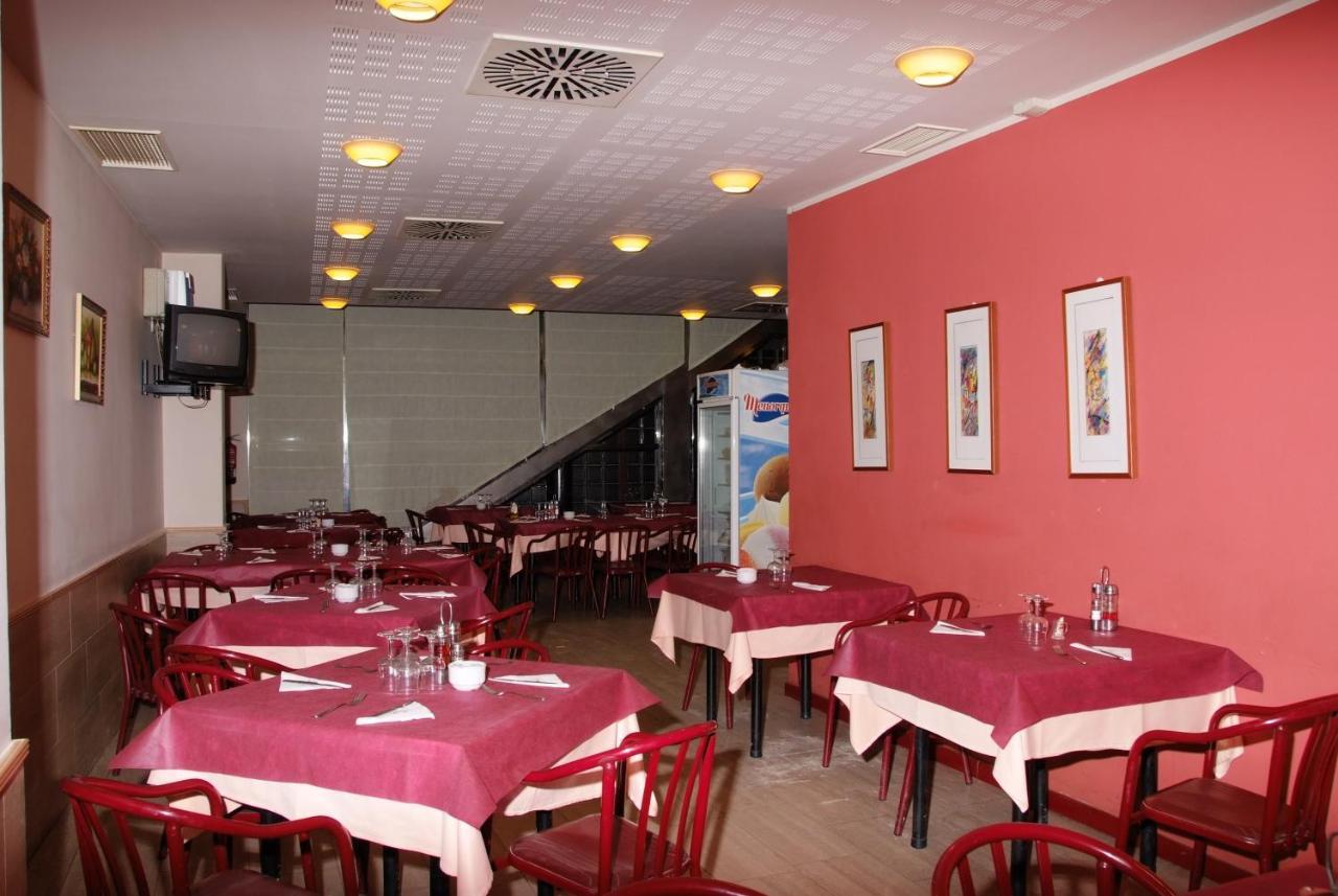 Alagón Hostal Restaurante Baraka מראה חיצוני תמונה